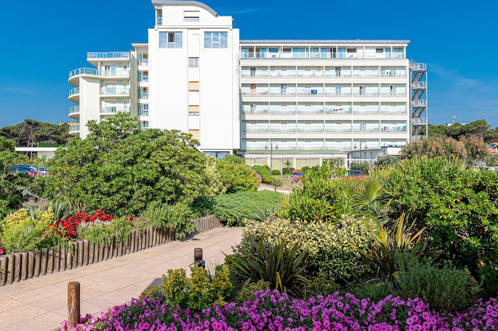 Hotel Adria 4/64