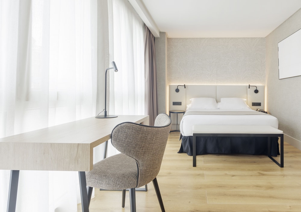 Hotel Ilunion San Sebastian 12/74