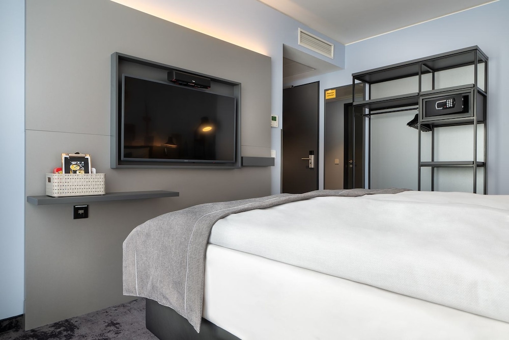 Holiday Inn - the niu, Charly Frankfurt City by IHG 12/56