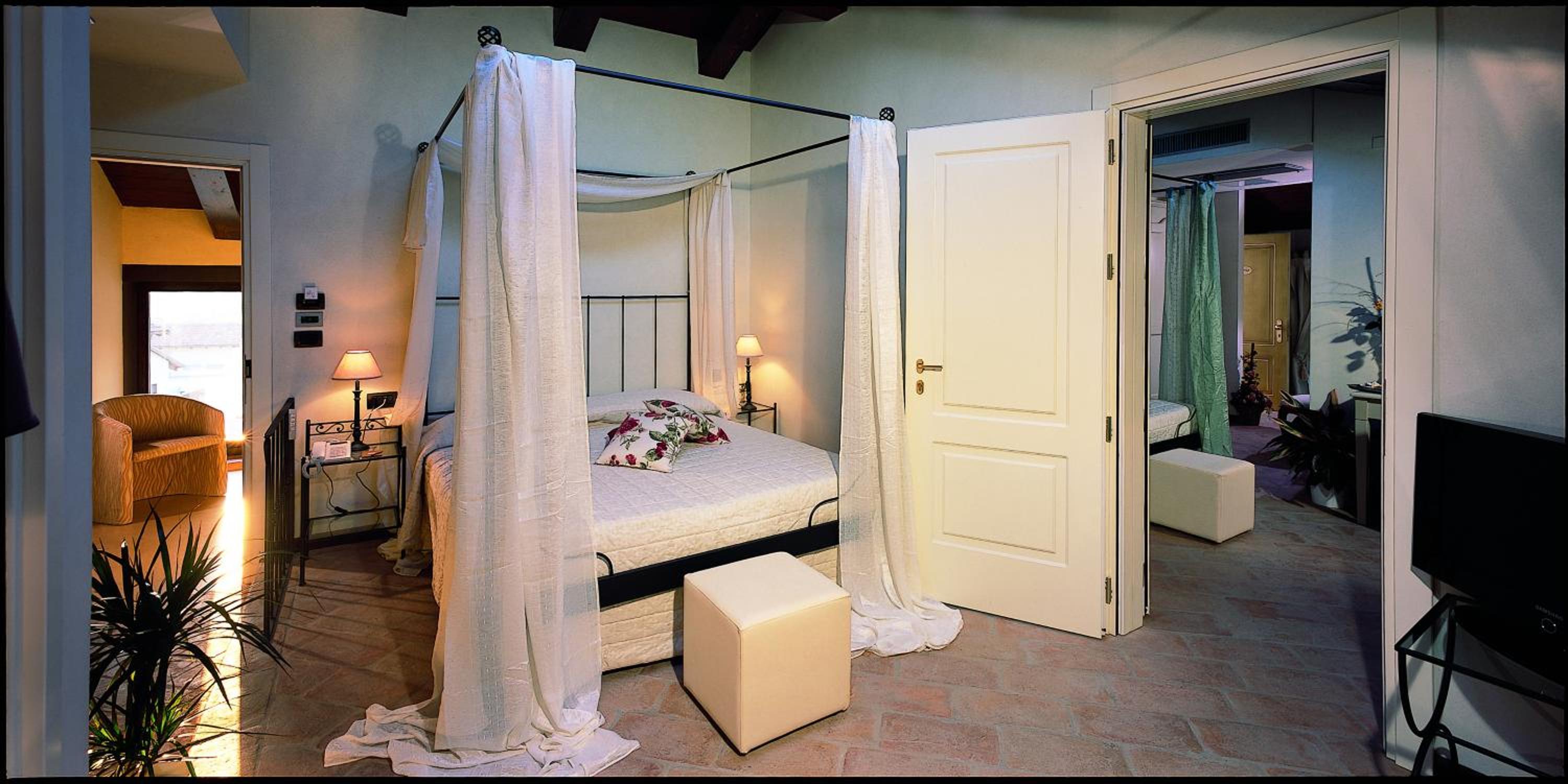 RELAIS BELLA ROSINA 52/52