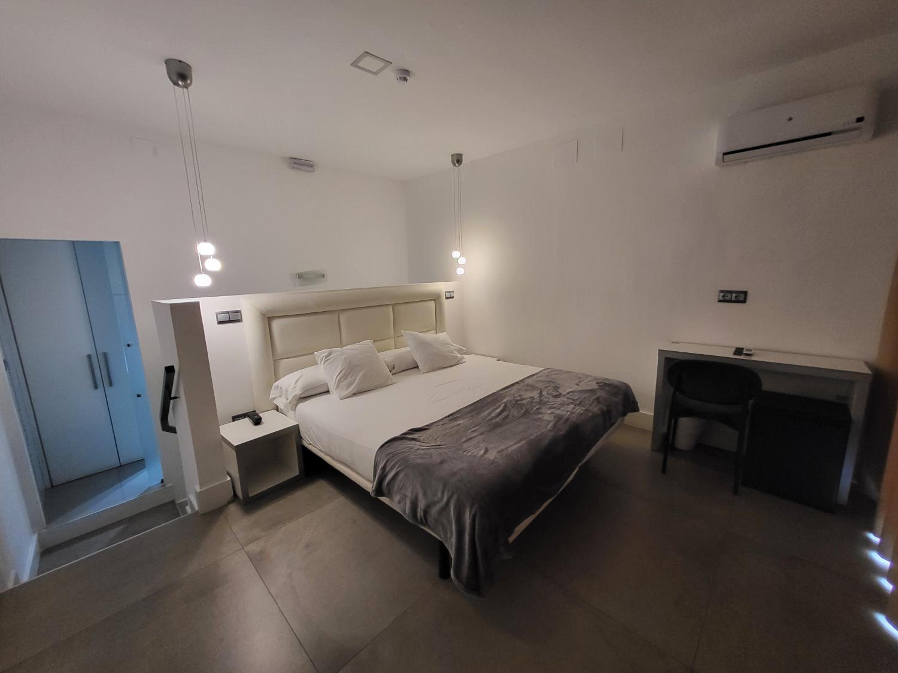 Room at HOTEL NATURSUN, TORREMOLINOS