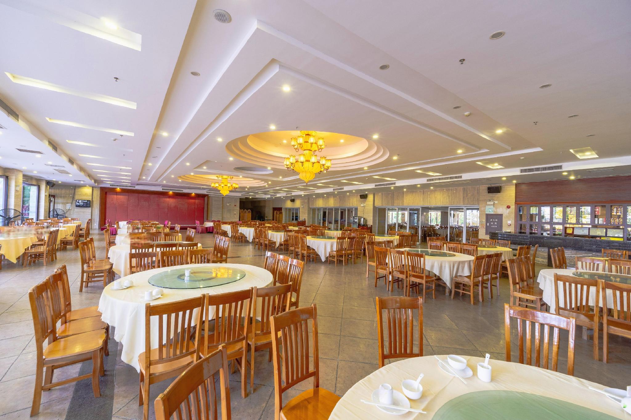 Yangjiang Lanbowan Hotel 10/23