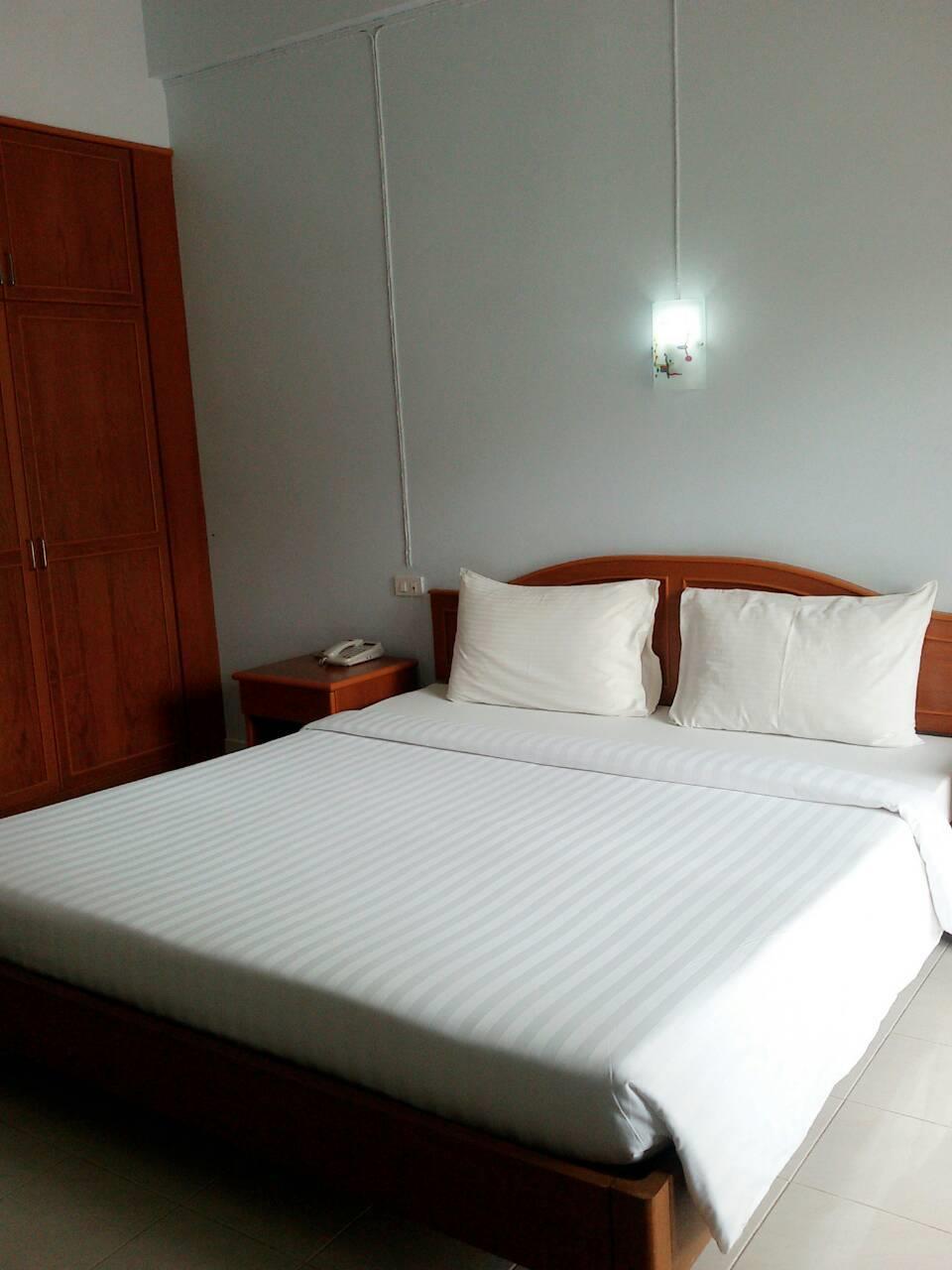 Standard, King Bed