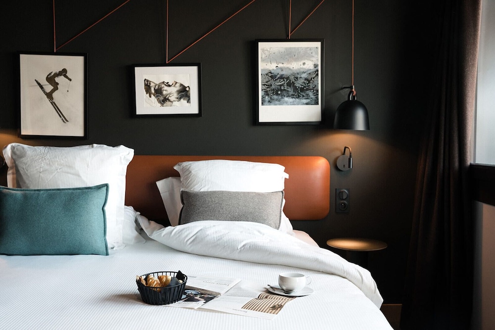 Hotel Mil8 11/45
