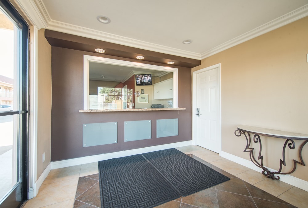 Industry Inn Amp Suites 5/60