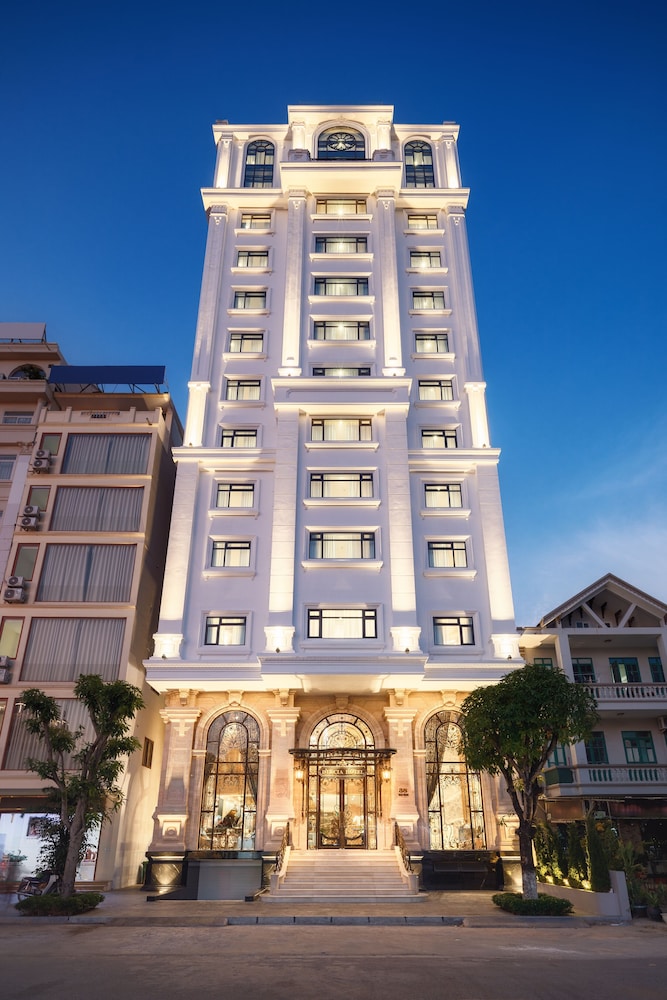D'Lecia Hotel Ha Long 2/48