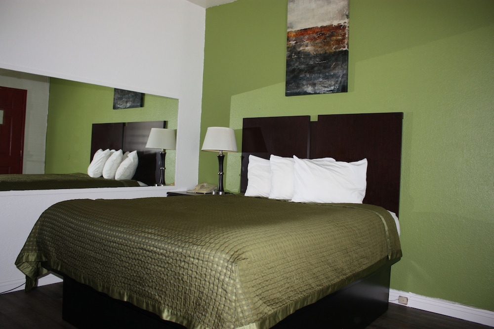 Express Inn 7/29