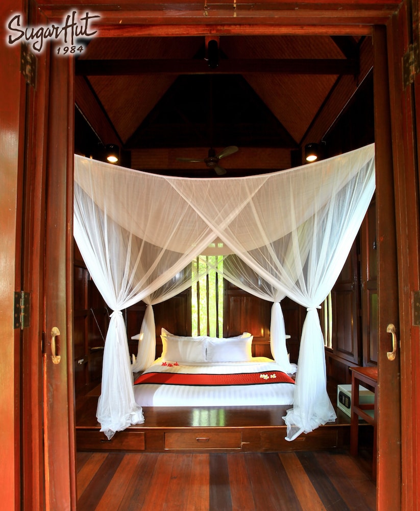 Sugar Hut Resort 34/74
