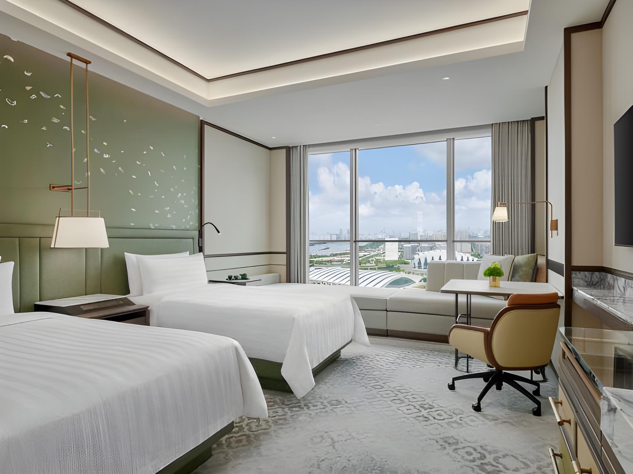 Deluxe, Twin Beds, Riverside, River View