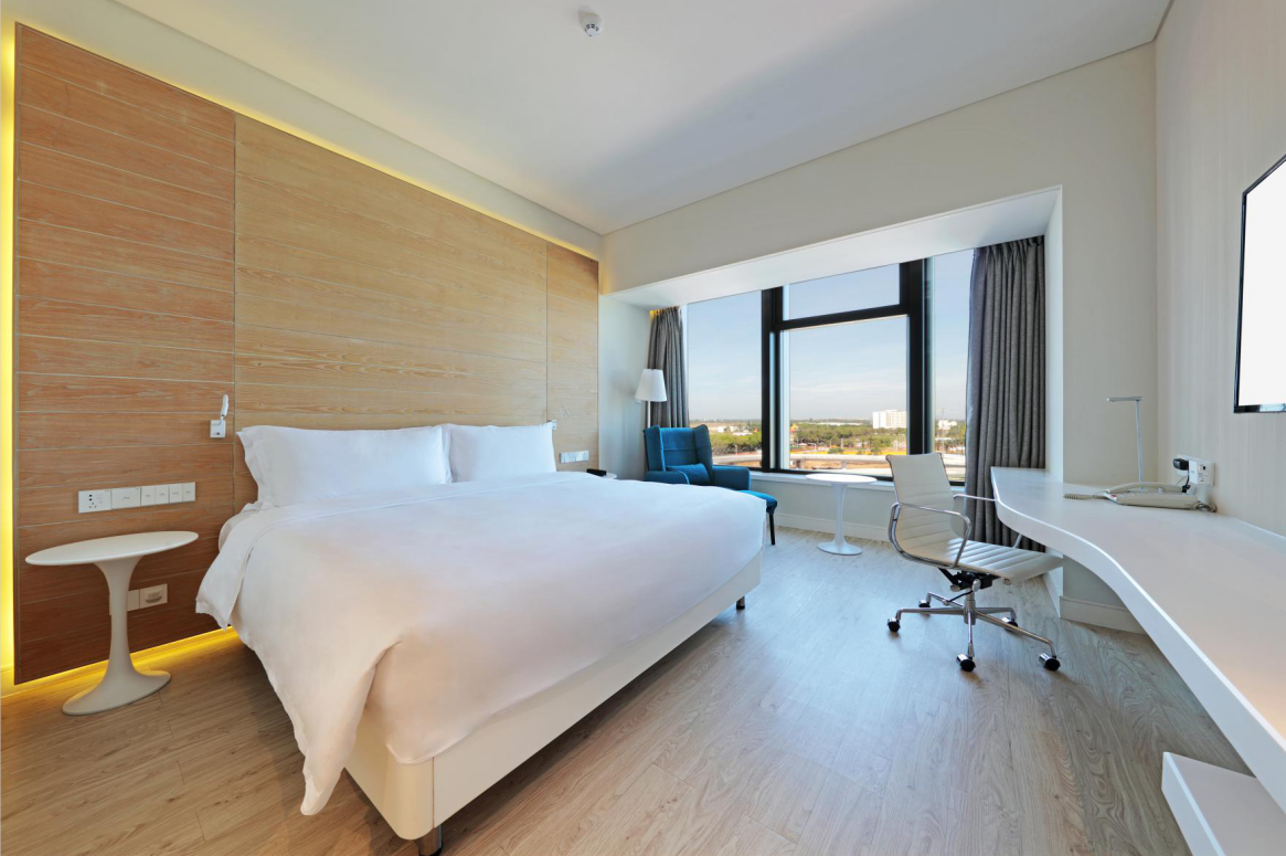 غرفة سوبيريور بسرير كينج، Garden Lane Meilan Airport Hotel Formerly Haikou Meilan Airport Hotel 2/2
