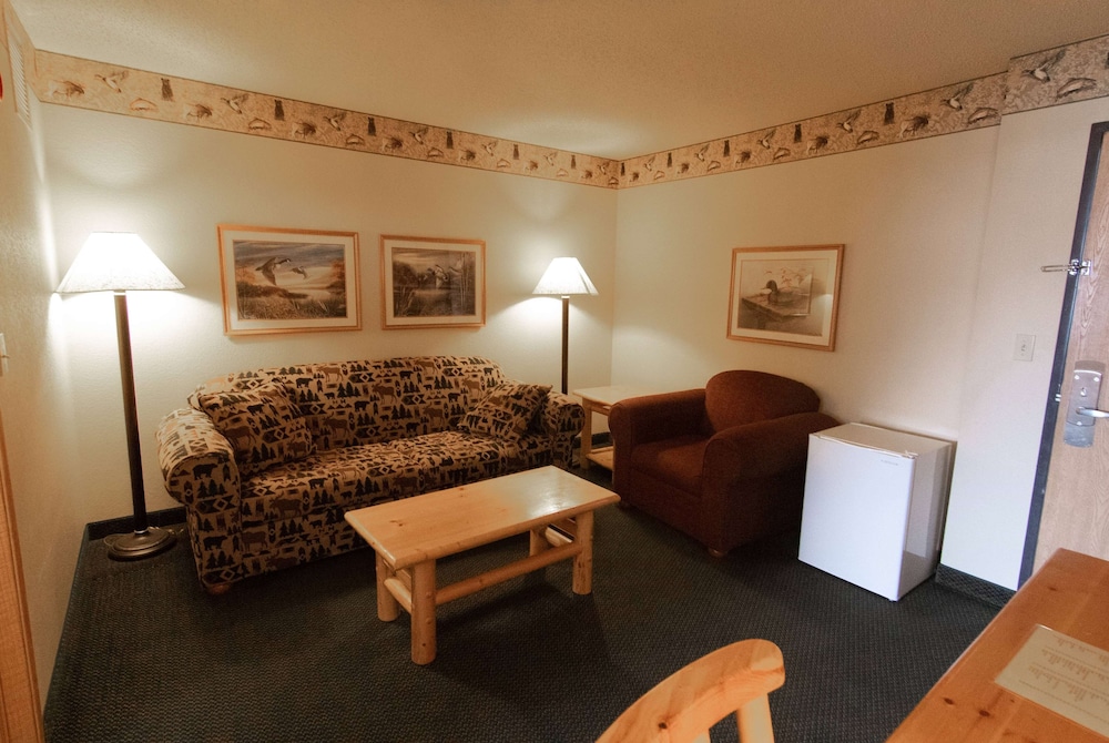 Shell Lake Lodge, a Travelodge by Wyndham 38/55