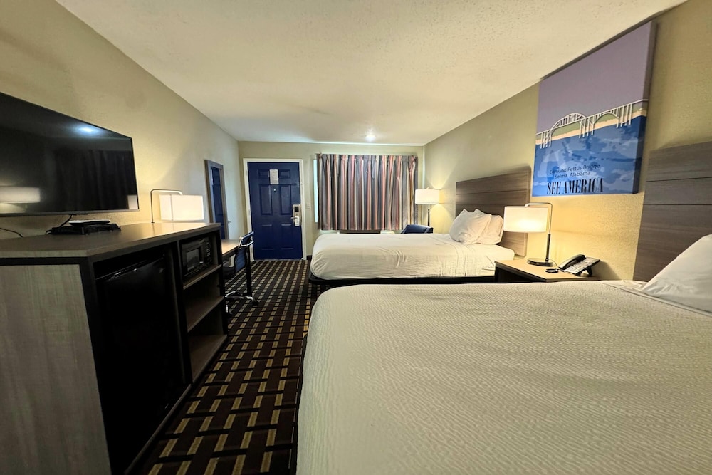 Travelodge by Wyndham Thomasville AL 12/50