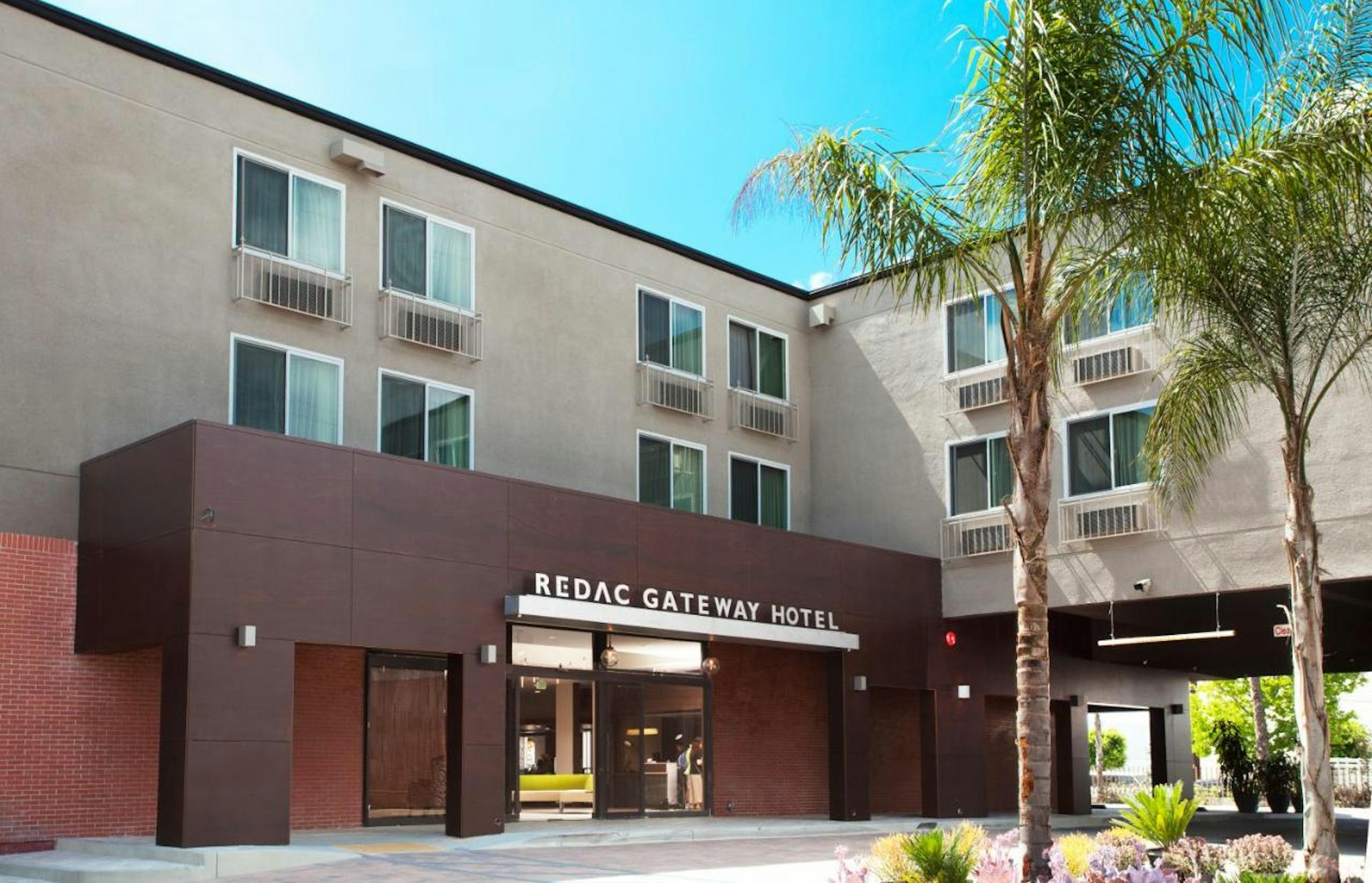 Redac Gateway Hotel 1/27