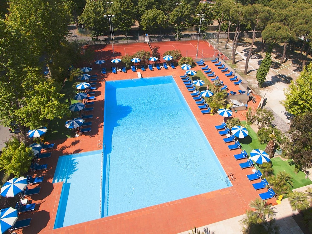 Hotel Ambasciatori 31/45