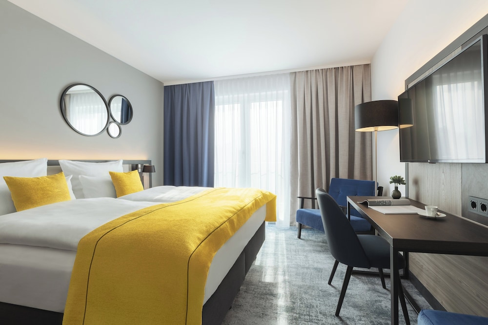 Studio, Twin Beds, Accessible