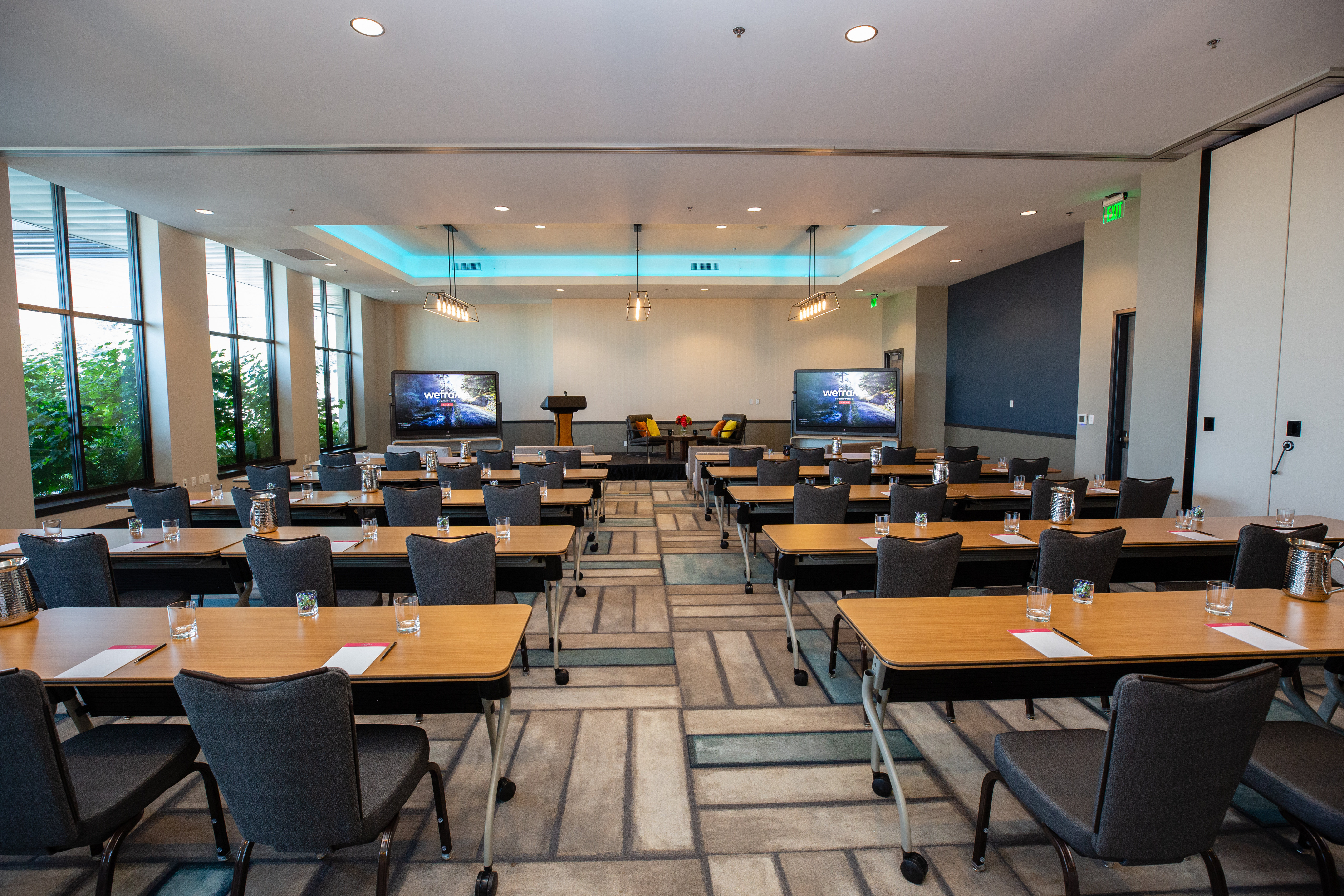Hotel Indigo Seattle Everett Waterfront 53/61