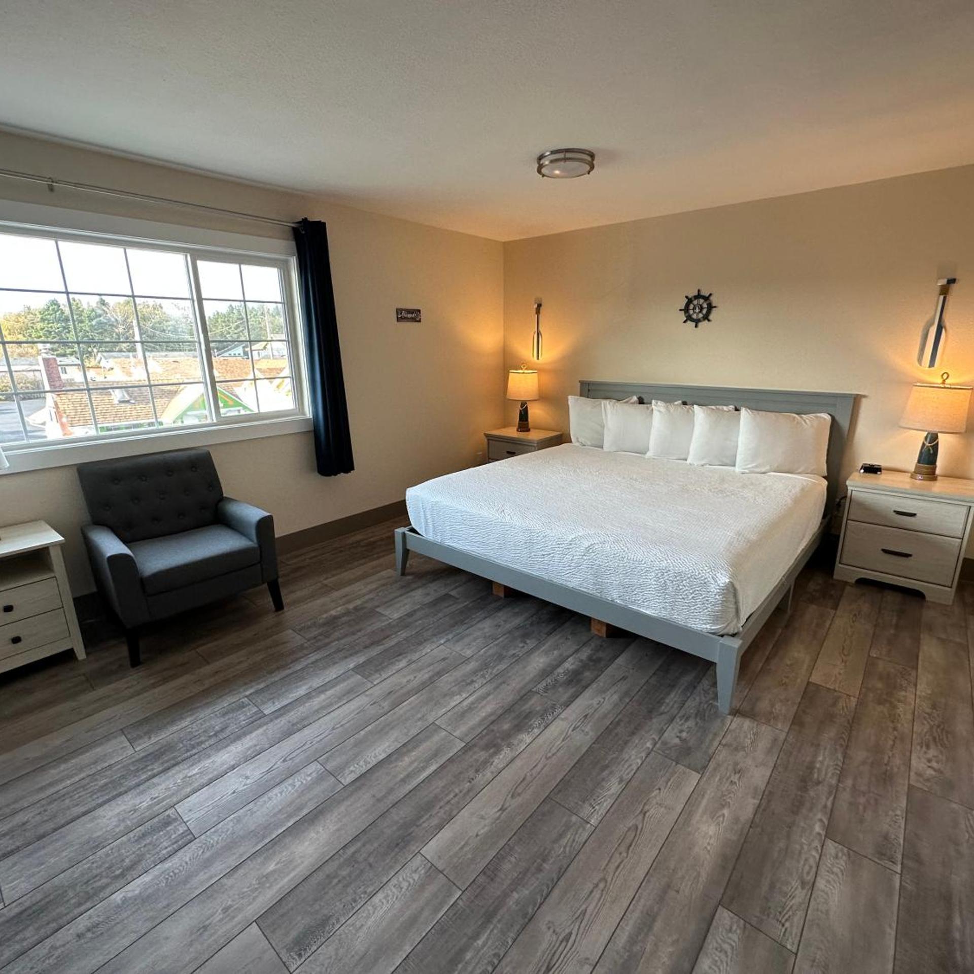 Coastal Inn & Suites 13/50