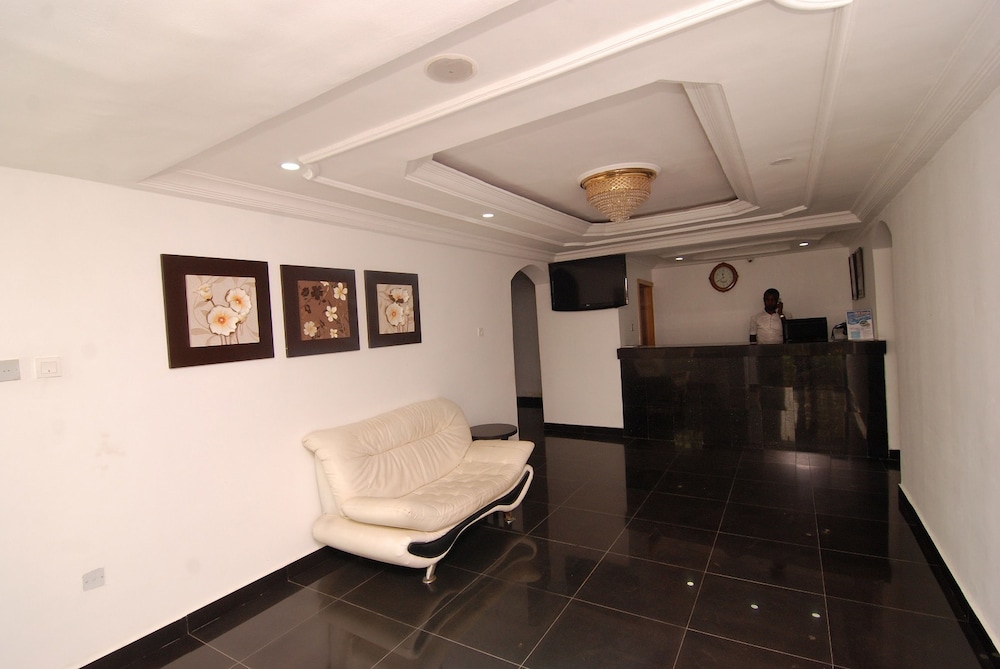Belvoir Hotel 13/40