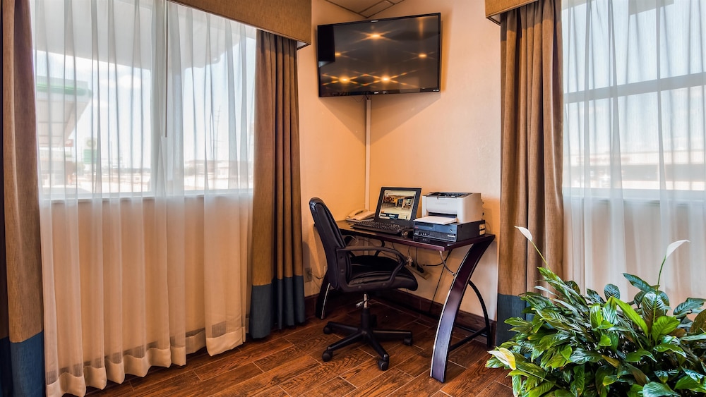 SureStay Hotel by Best Western Ottawa 39/42