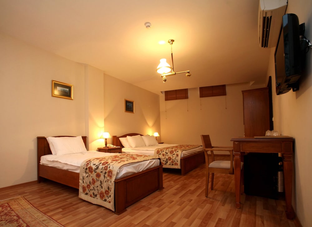 Lalinn Hotel 31/72
