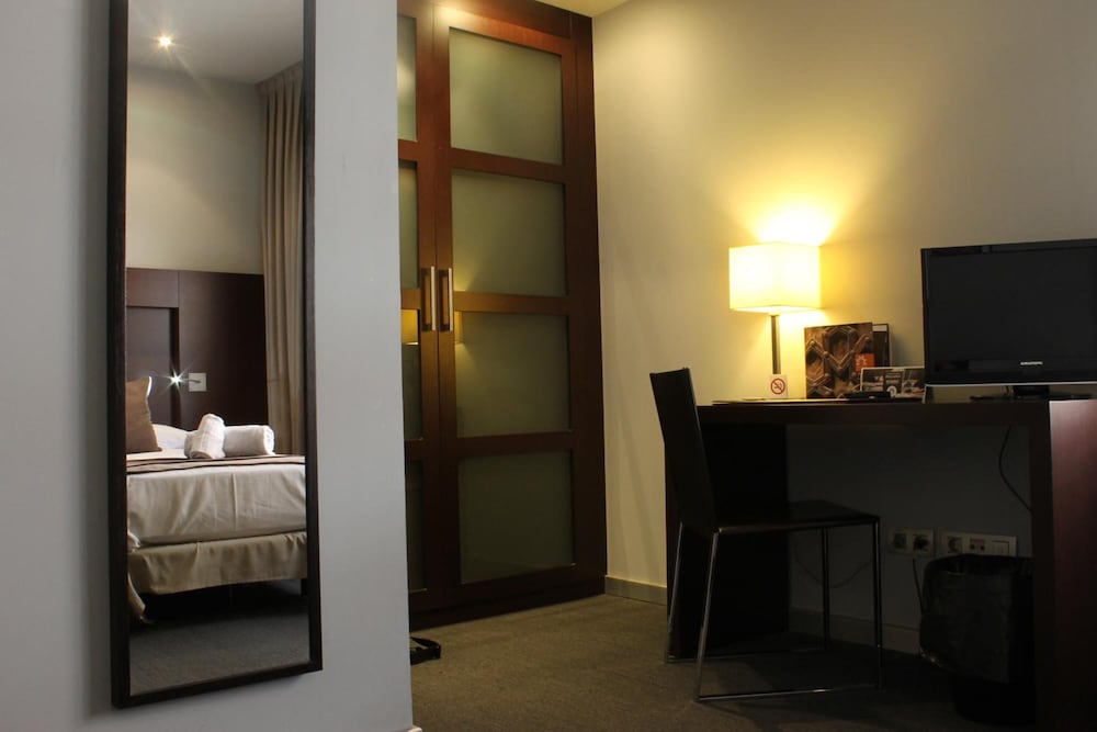 Hotel Madanis Liceo 31/50