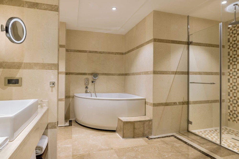 Four Points by Sheraton Ikot Ekpene 42/44
