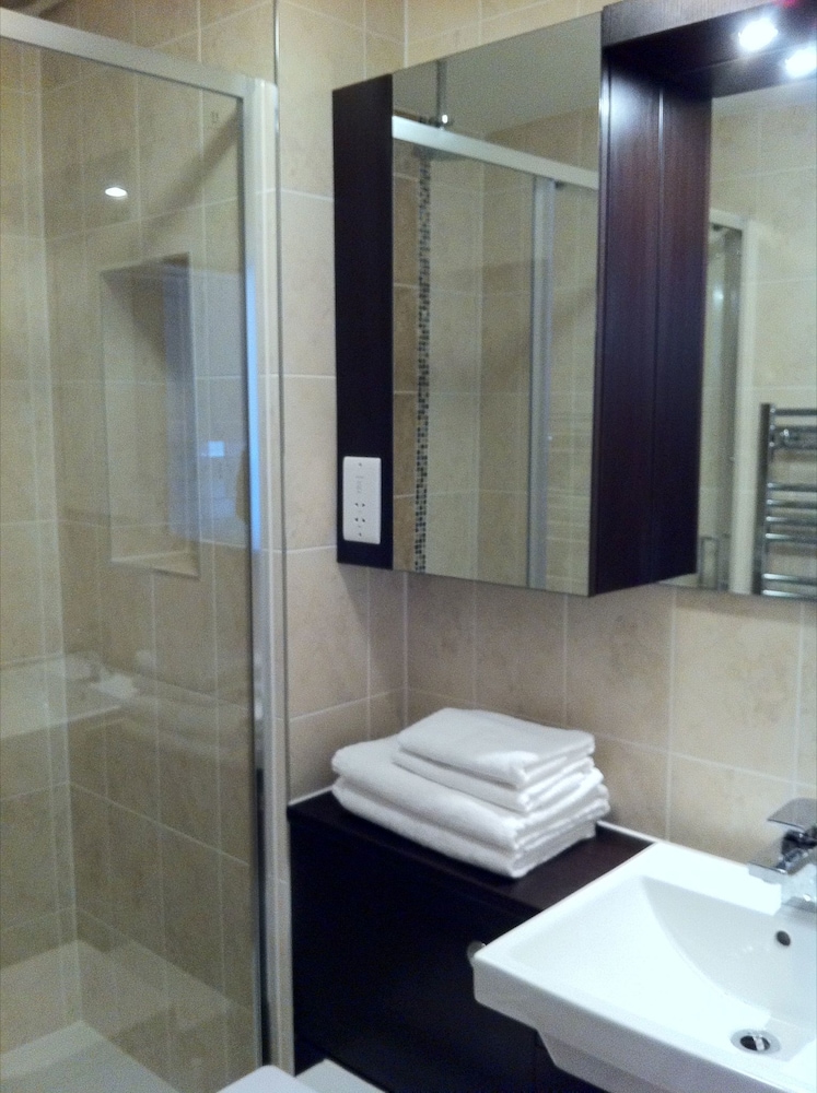 Lyall Apartment Hotel 22/25