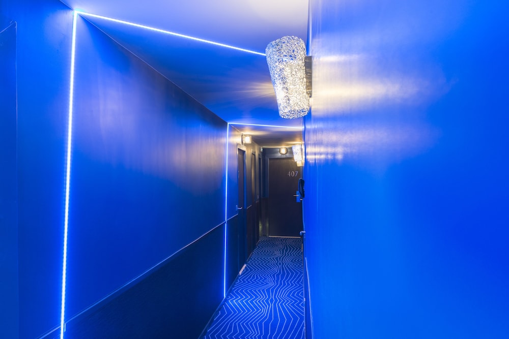 Le Bon Hotel 36/40