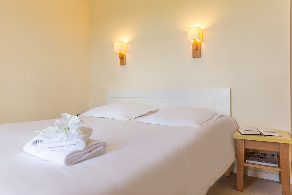 2 Bedrooms, Duplex, House, Double and Twin Beds, Trundle Bed, Sofa, Terrace, Garden Floor