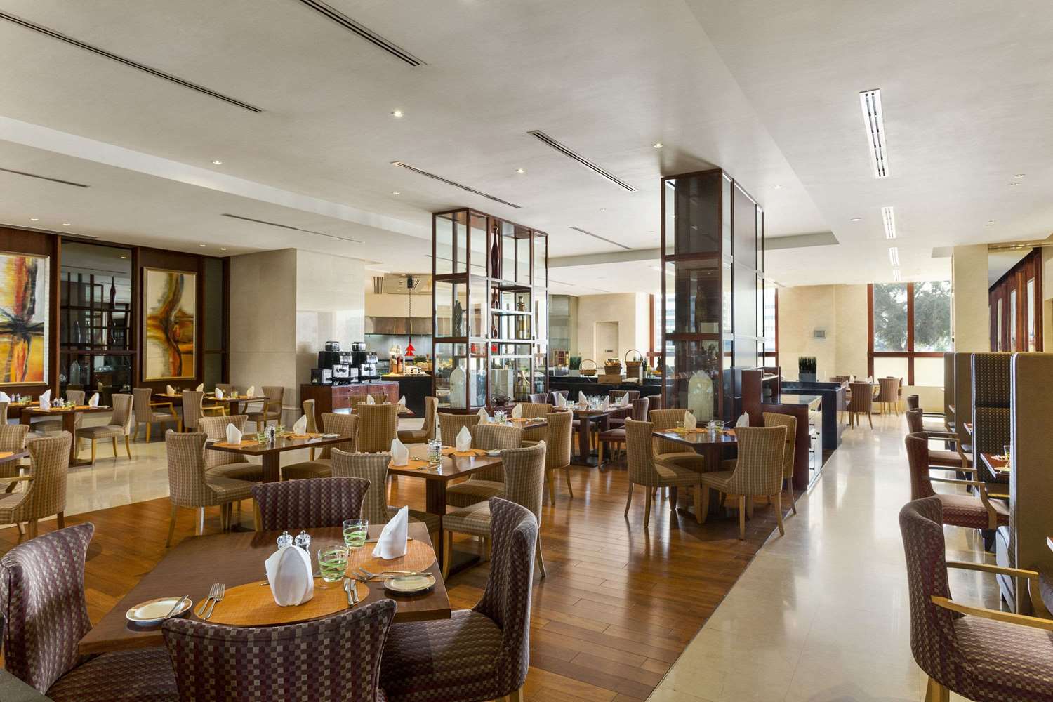 restaurant cafeteria