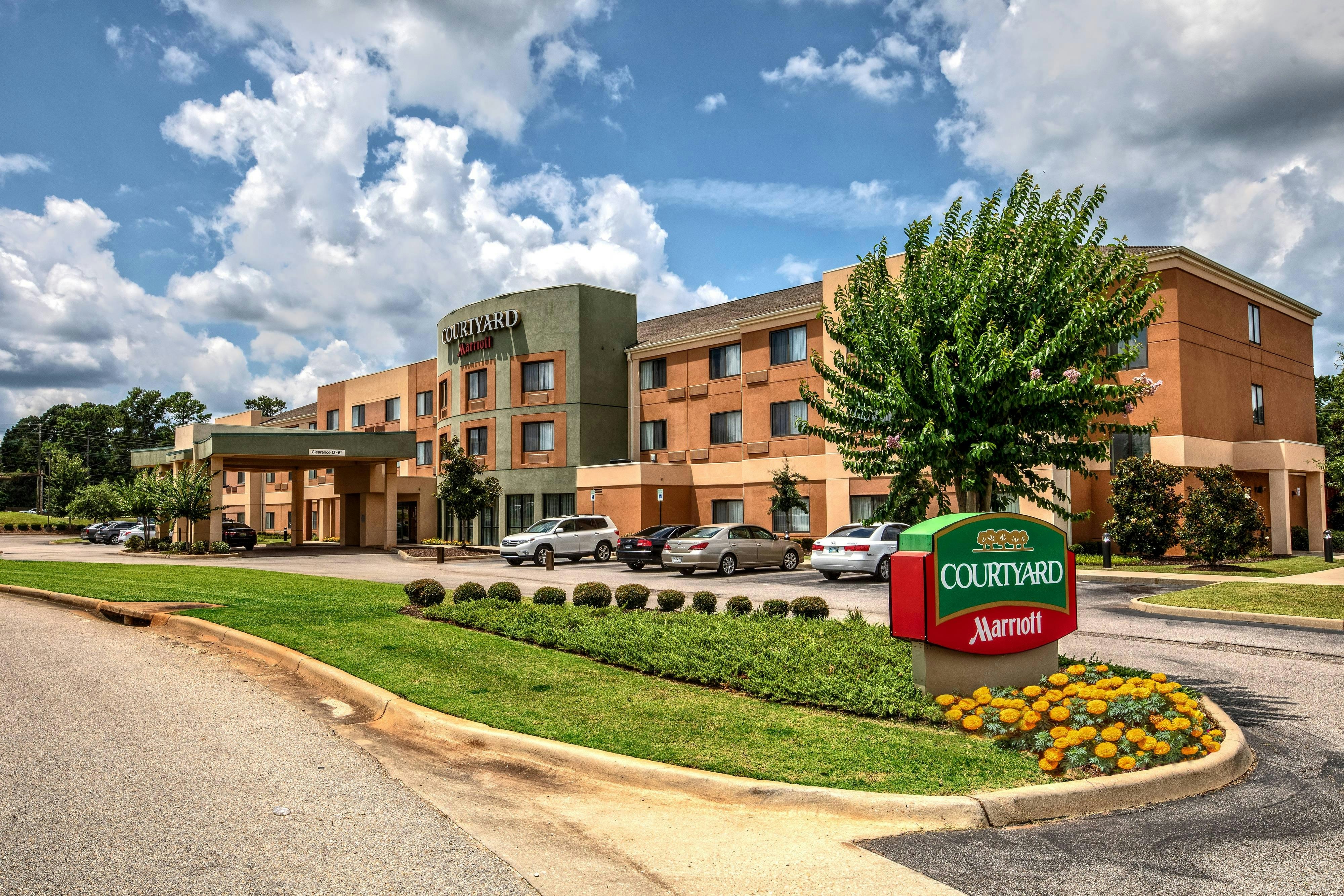 Courtyard by Marriott Troy 54/54