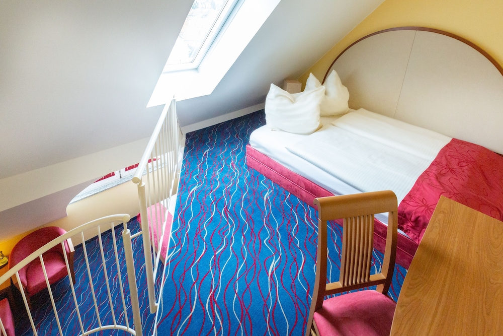 Hotel Am Schillerpark 15/31