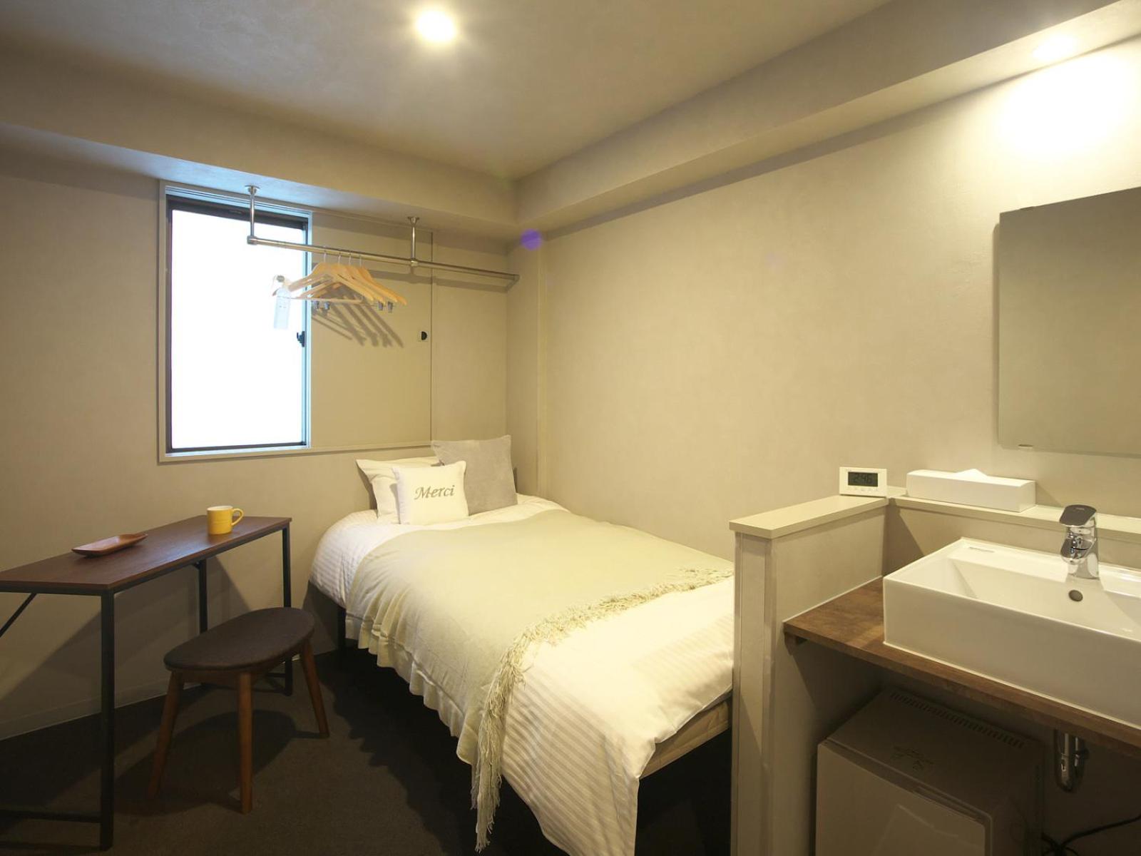 Hotel Gee Haive 55/56
