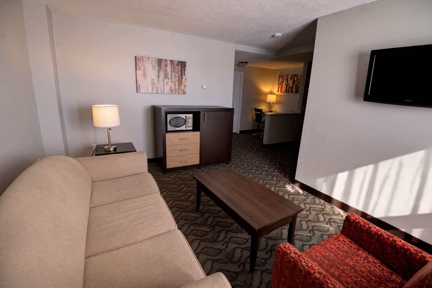 Days Inn by Wyndham Airdrie 19/31