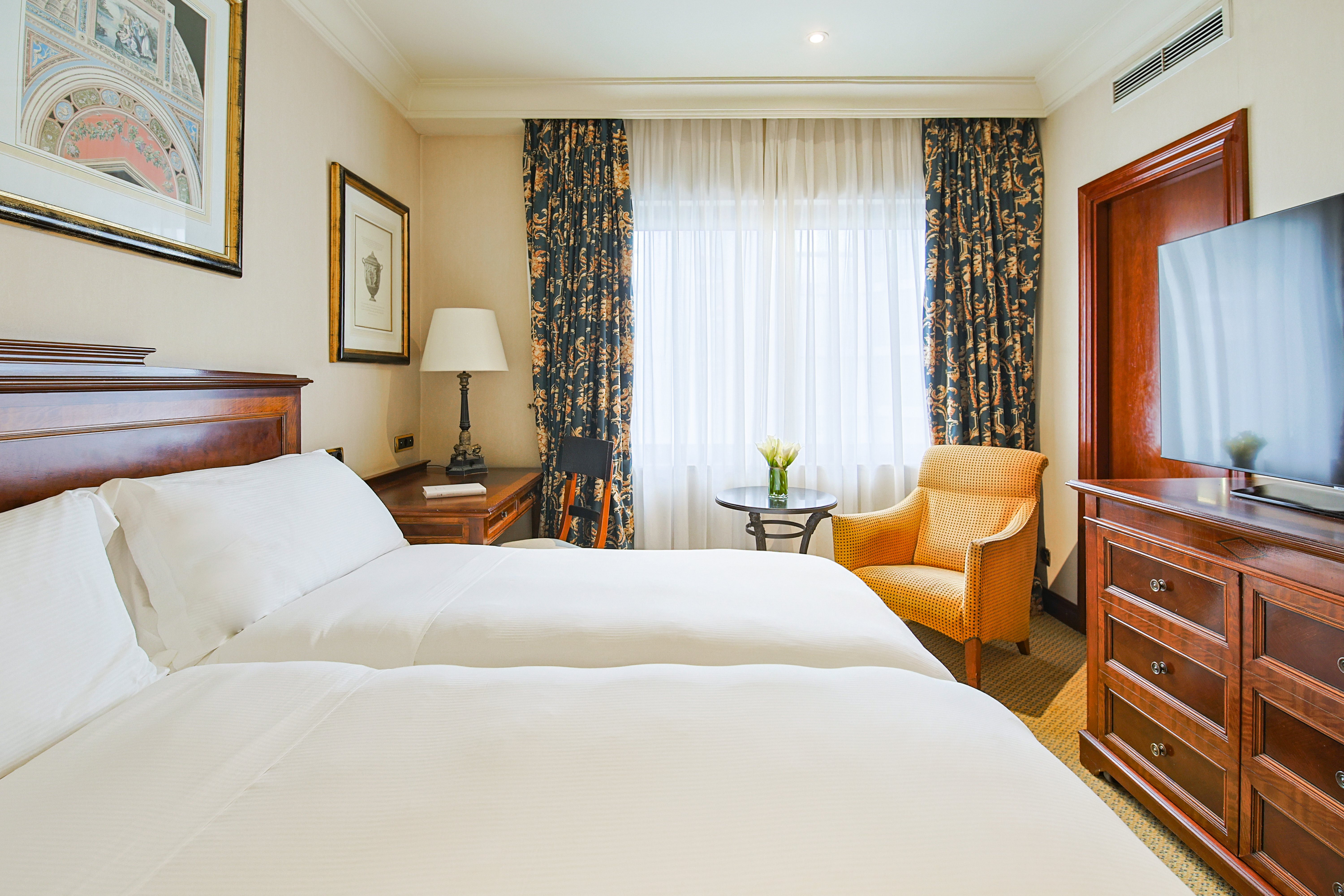 Intercontinental Madrid 24/80