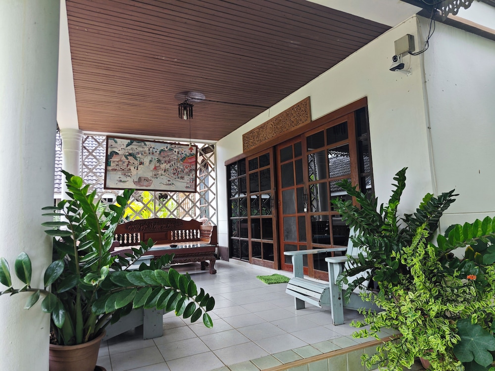 The Royal Shilton Resort 8/50