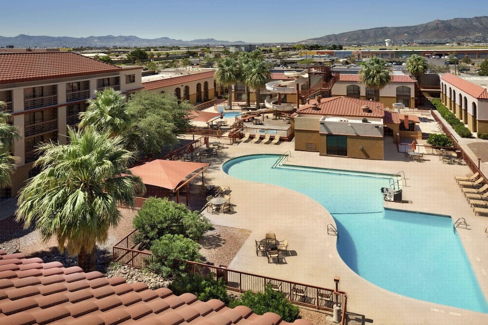 Wyndham El Paso Airport Hotel and Water Park in EL PASO - TX
