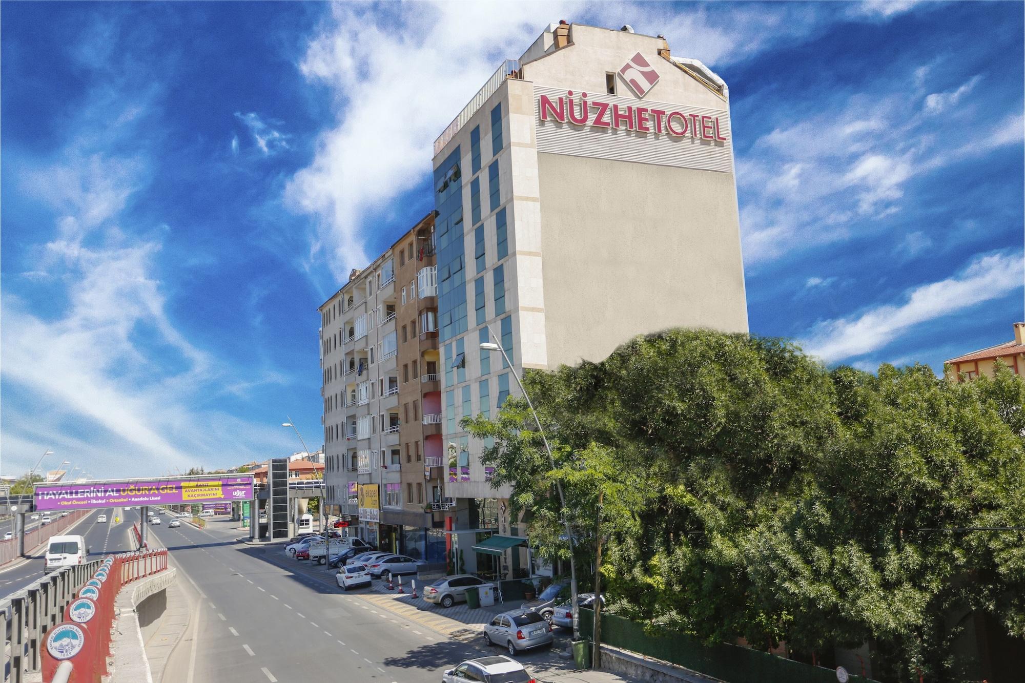 Nuzhet Hotel 27/29