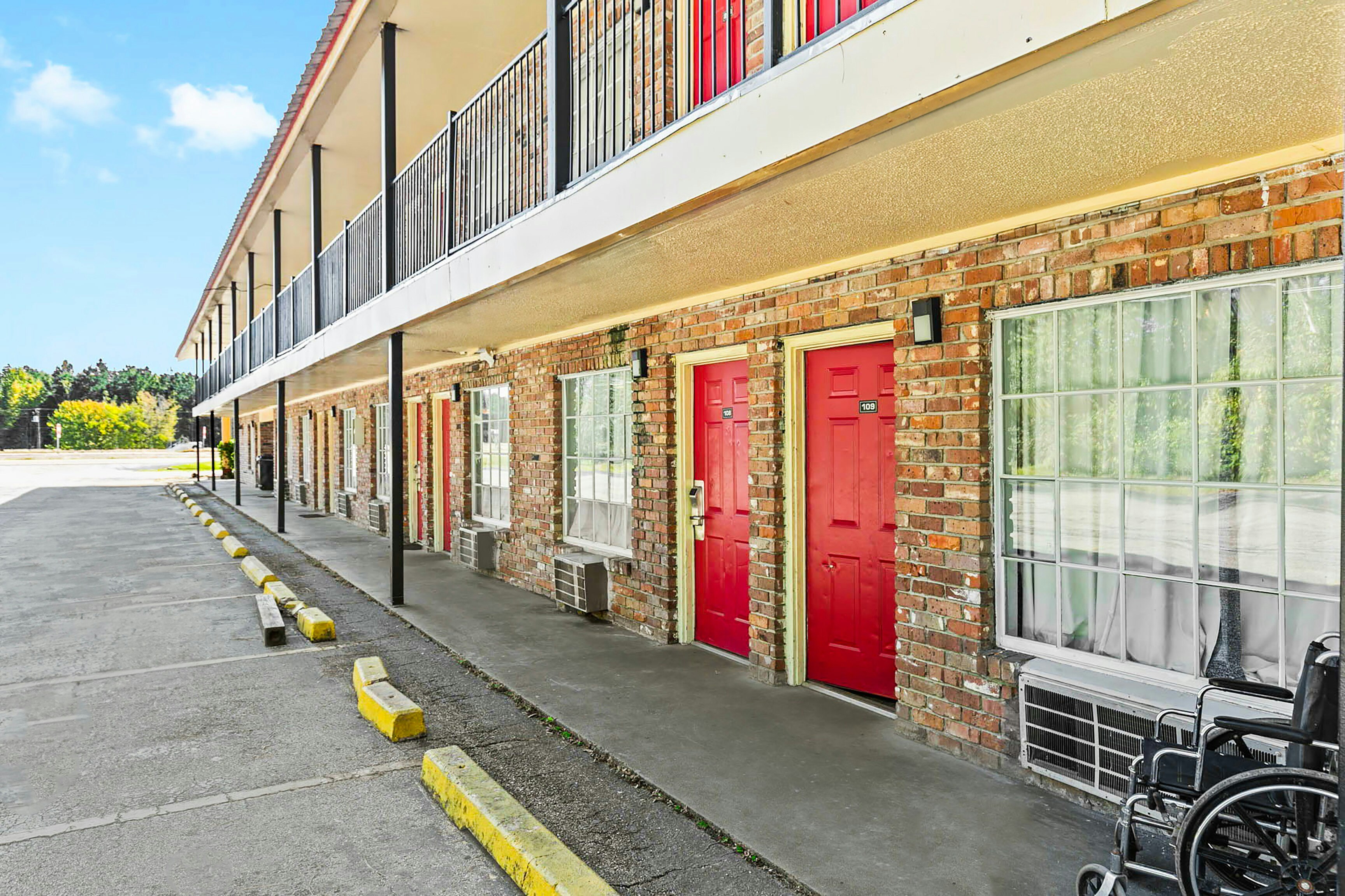 Jeffersonian Motor Inn by Townhouse, Prentiss MS 46/59