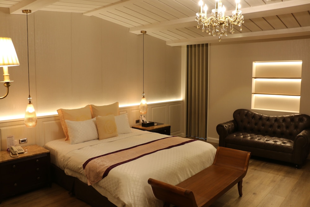 LUXURY, DOUBLE BED