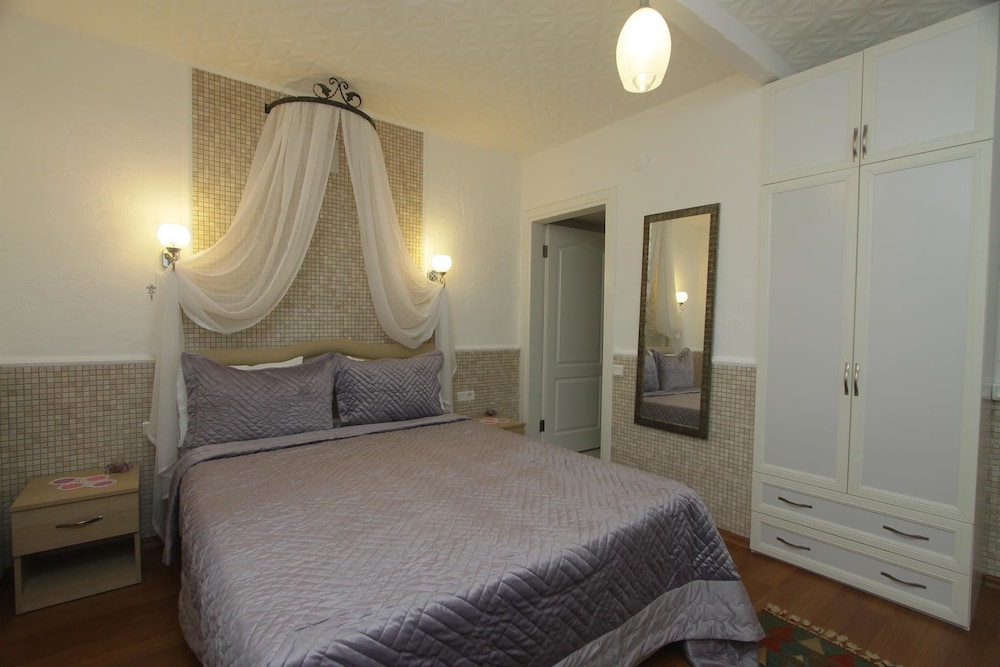 Nano Hotel 7/50