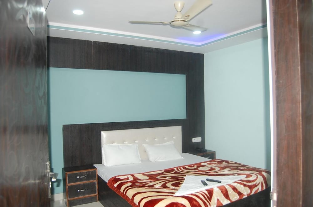Hotel Utsav Residency 10/37