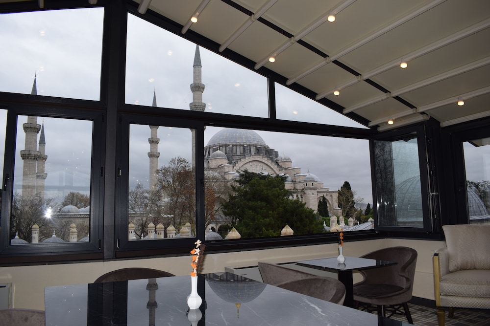 Burckin Suleymaniye 4/54