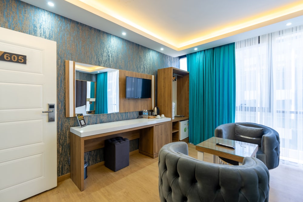 Black Palace Hotel 20/43