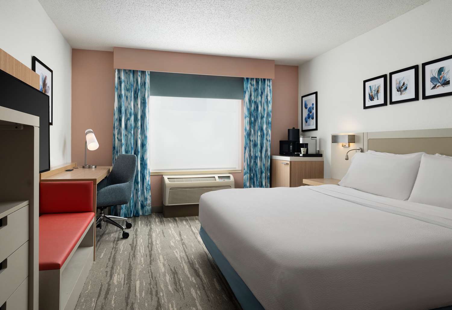 Evolution, King Bed, Accessible