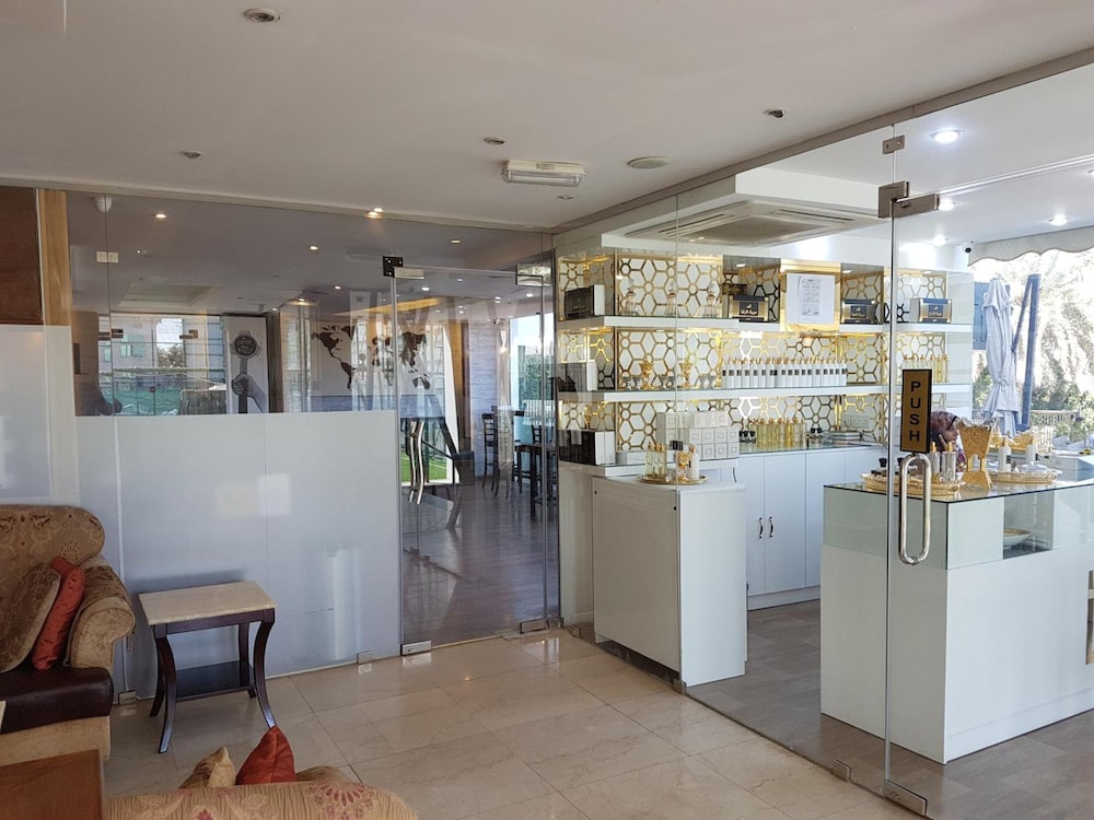 Magic Suite Abu Halifa 7/57