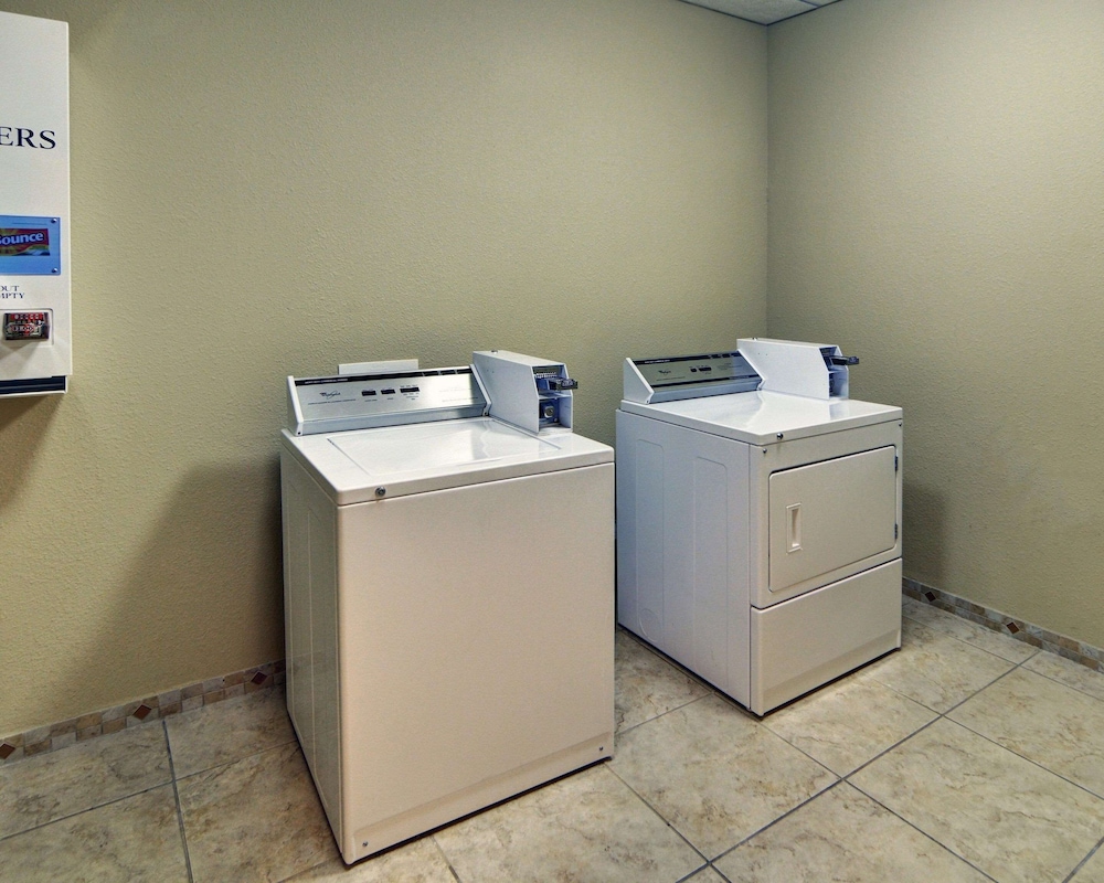 Comfort Inn Suites Near Lake Lewisville 16/43