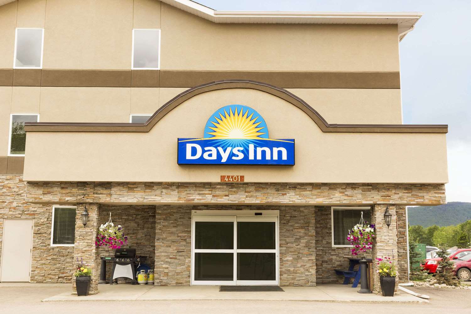 Days Inn by Wyndham Chetwynd 2/27