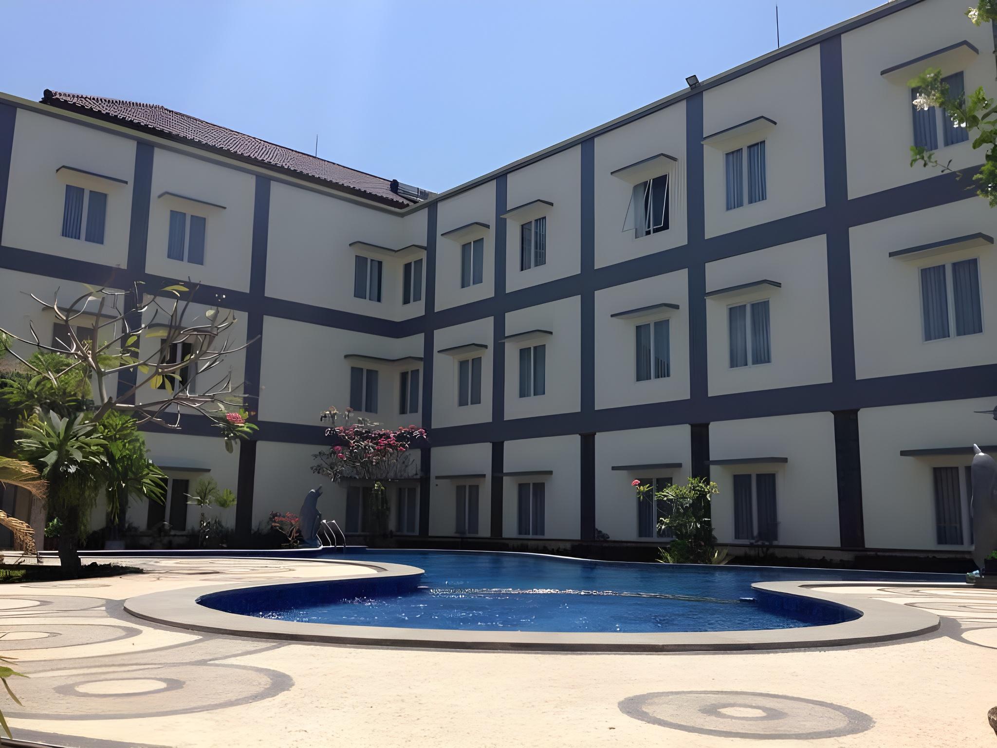 HOTEL PURI INDAH & CONVENTION 93/99