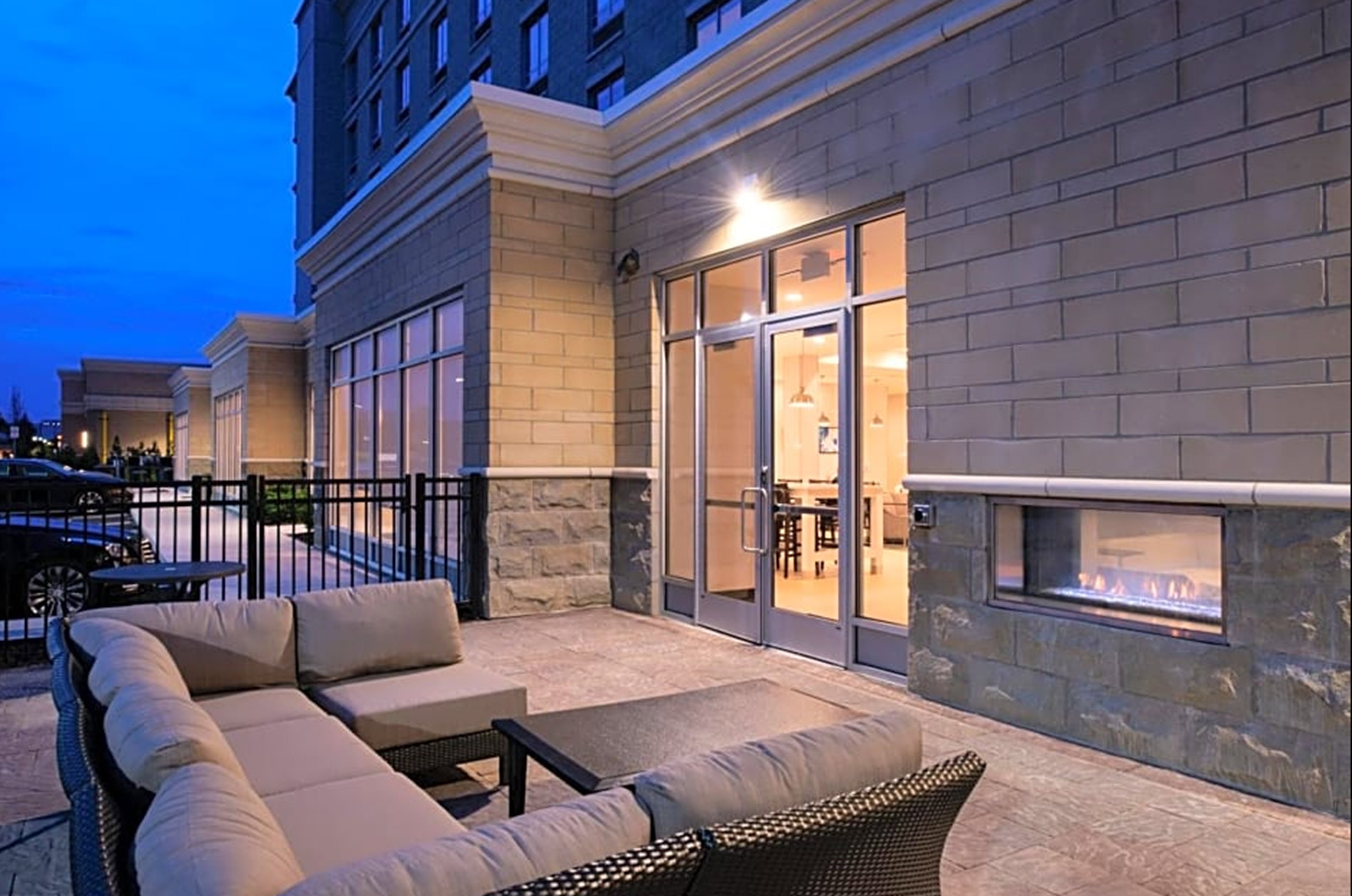 Holiday Inn Hotel Suites Farmington Hills Detroit Nw 14/50